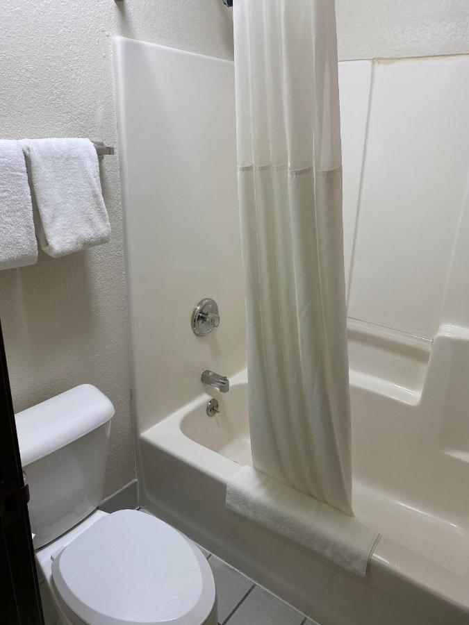 Quality Inn Rochelle Esterno foto